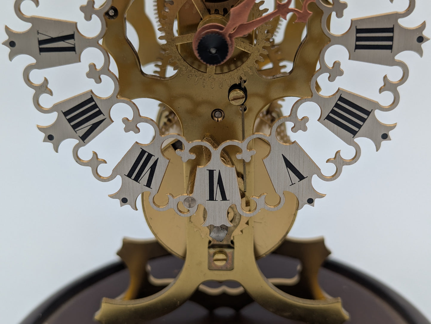 Skelett Uhr Tischuhr JTK Germany unter Glasdom Mechanische Uhr Vintage