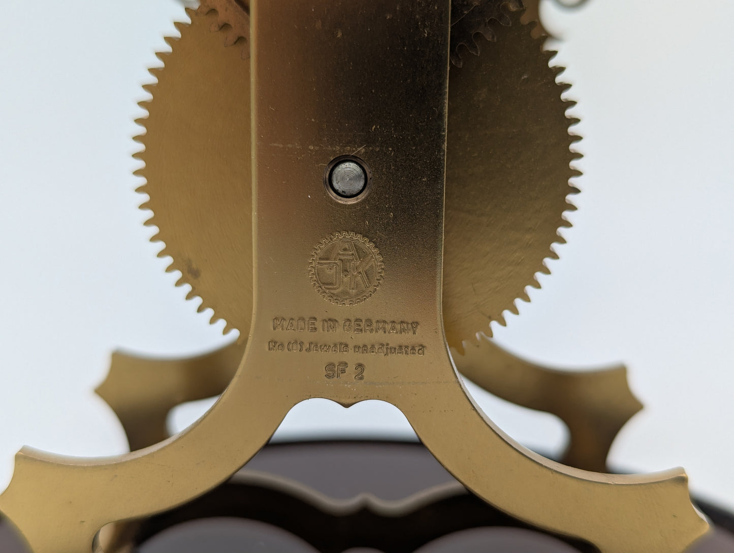 Skelett Uhr Tischuhr JTK Germany unter Glasdom Mechanische Uhr Vintage