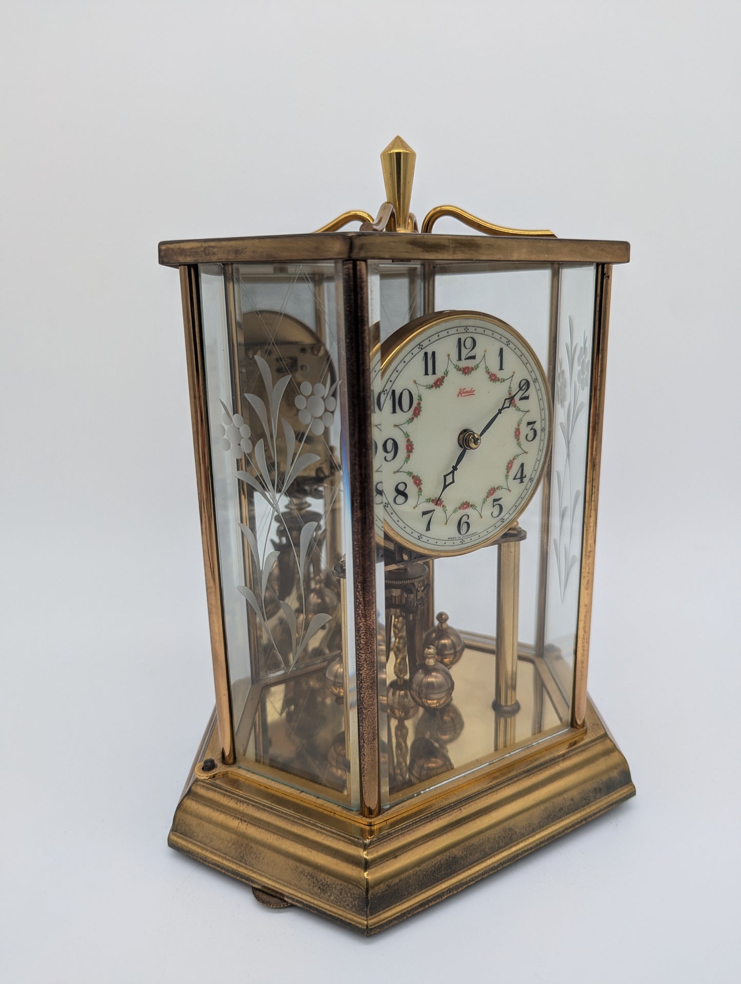 Tischuhr Kaminuhr von Kundo mit Drehpendel und Glasabdeckung Vintage