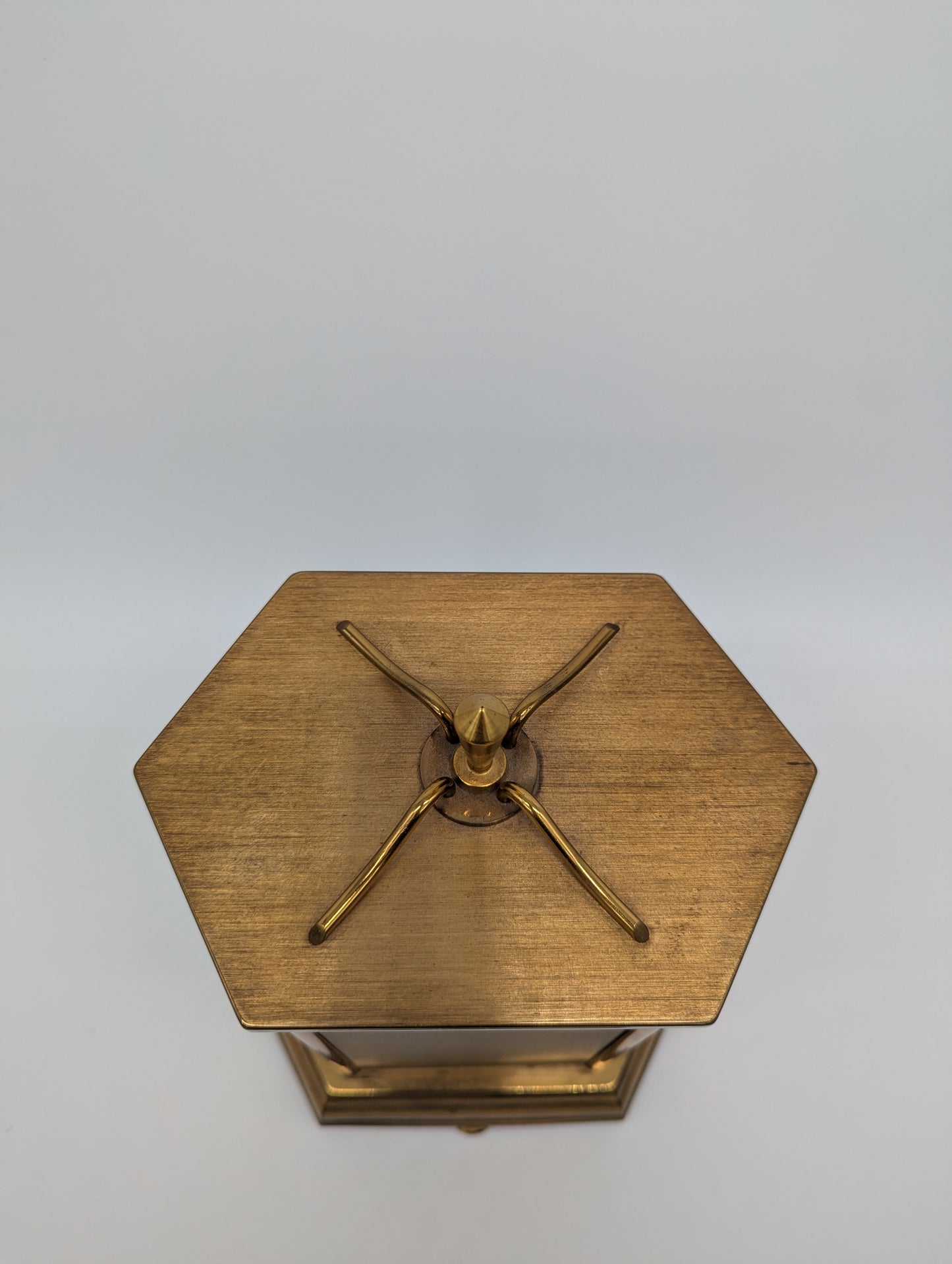 Tischuhr Kaminuhr von Kundo mit Drehpendel und Glasabdeckung Vintage