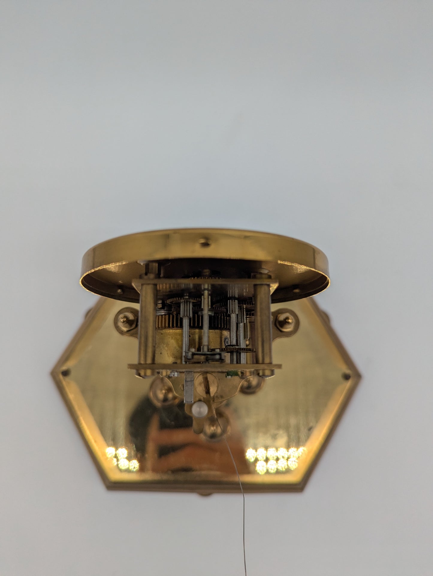 Tischuhr Kaminuhr von Kundo mit Drehpendel und Glasabdeckung Vintage