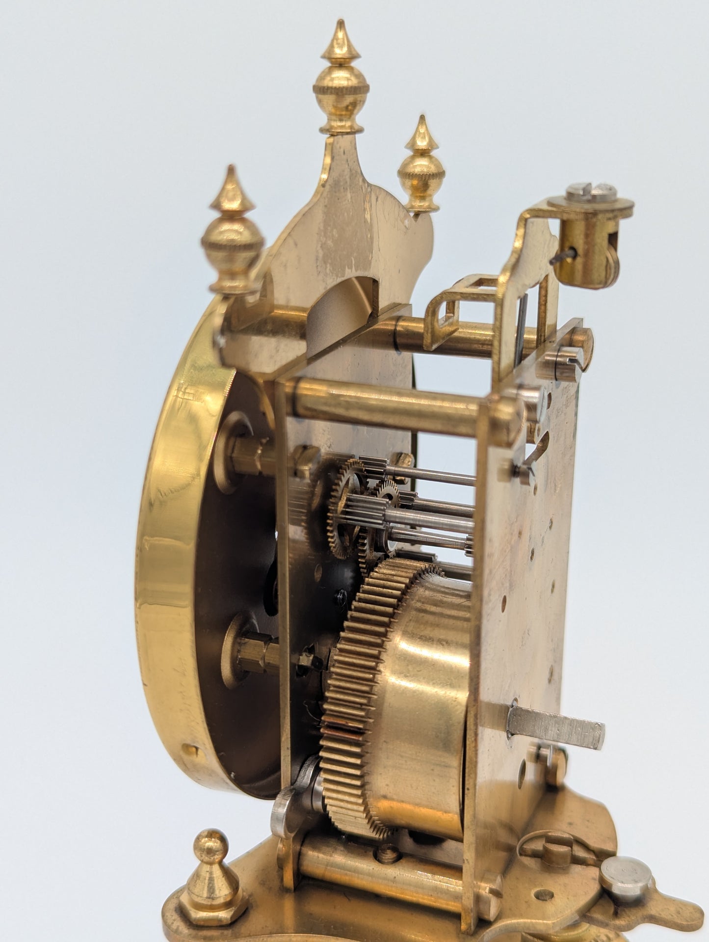 Tischuhr Kaminuhr von Kundo mit Drehpendel und Glasdom Vintage Schreibtischuhr