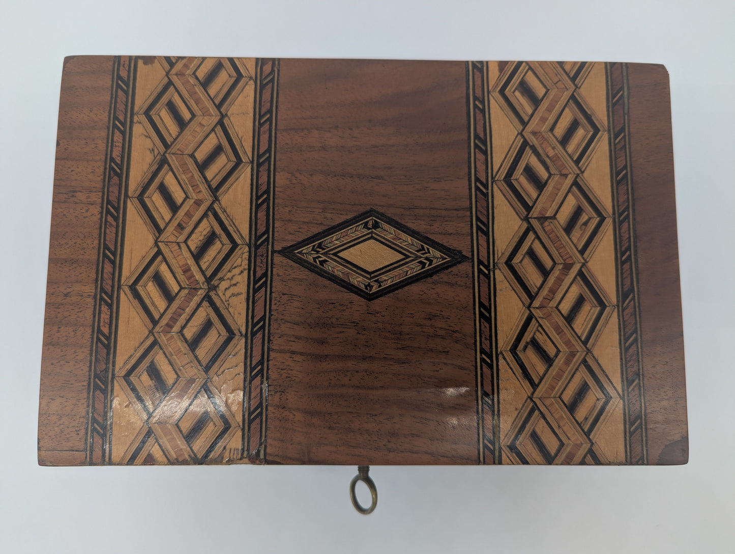 Holz Box Schmuckschatulle Schatulle mit Intarsien grün gefüttert mit Schlüssel