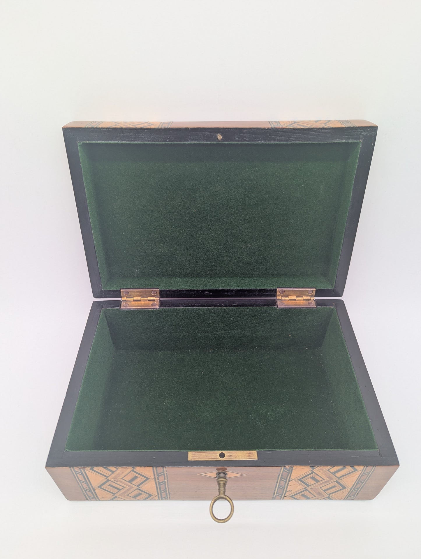 Holz Box Schmuckschatulle Schatulle mit Intarsien grün gefüttert mit Schlüssel