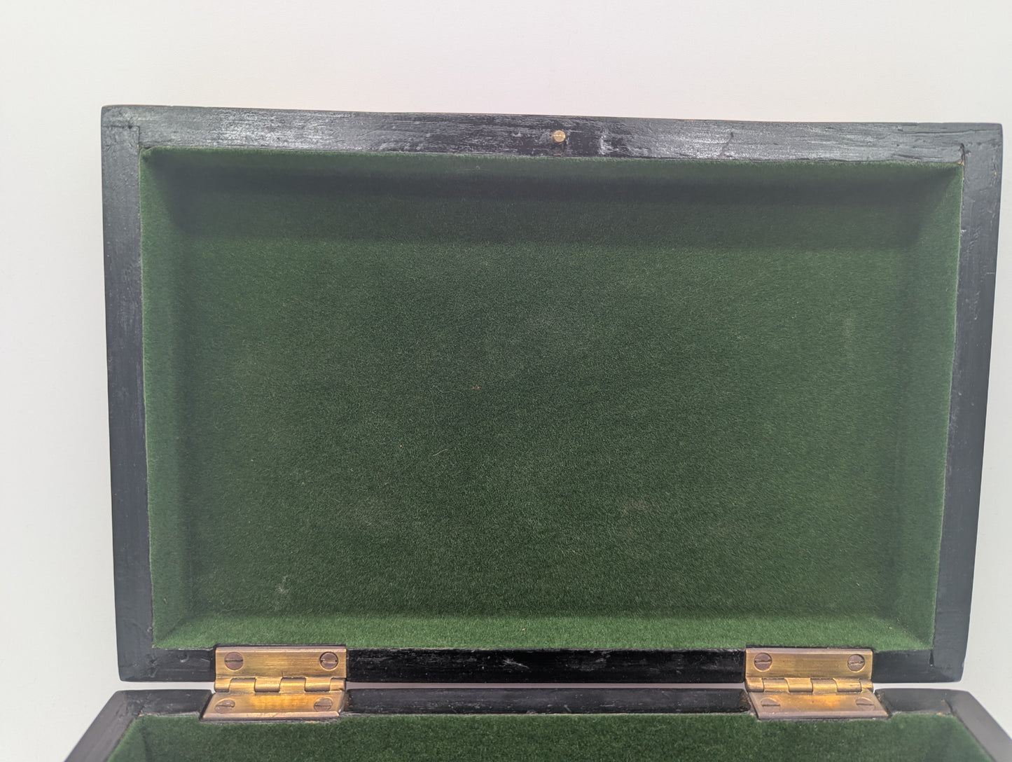 Holz Box Schmuckschatulle Schatulle mit Intarsien grün gefüttert mit Schlüssel