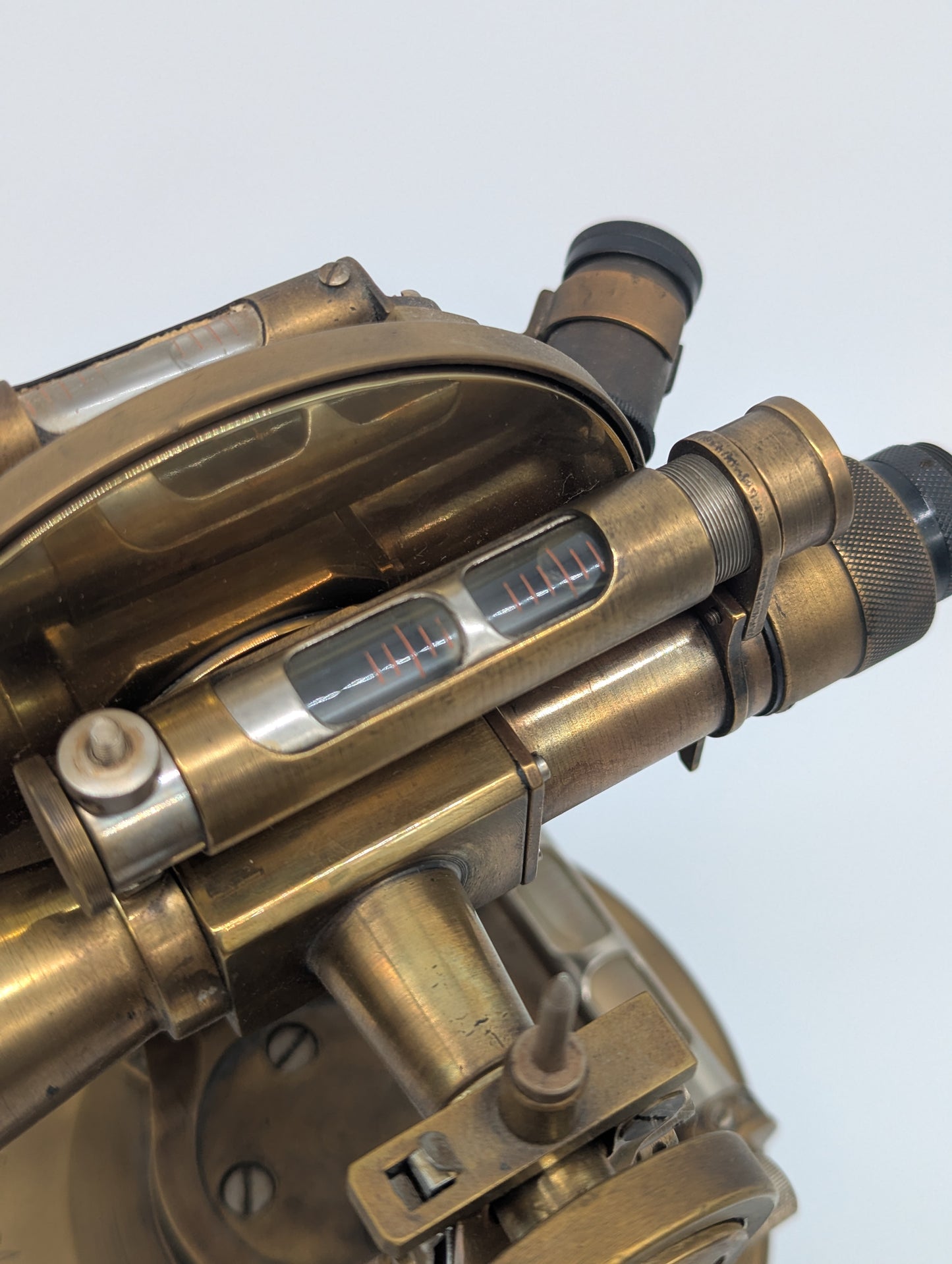 Theodolit Vermessungsinstrument Vintage aus Messing Messinstrument