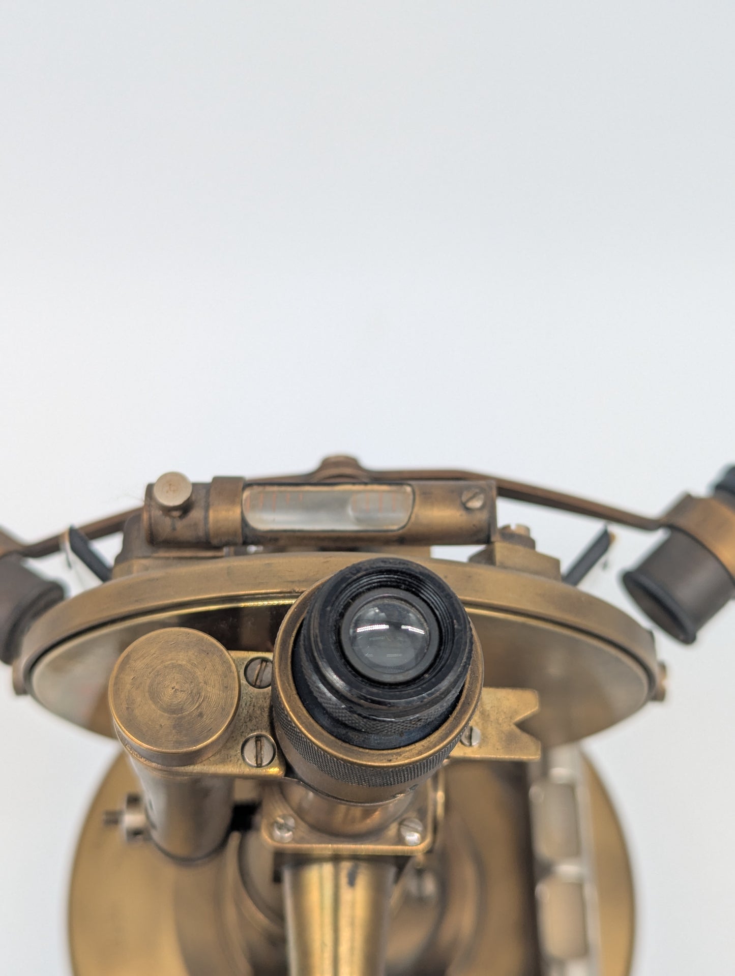 Theodolit Vermessungsinstrument Vintage aus Messing Messinstrument