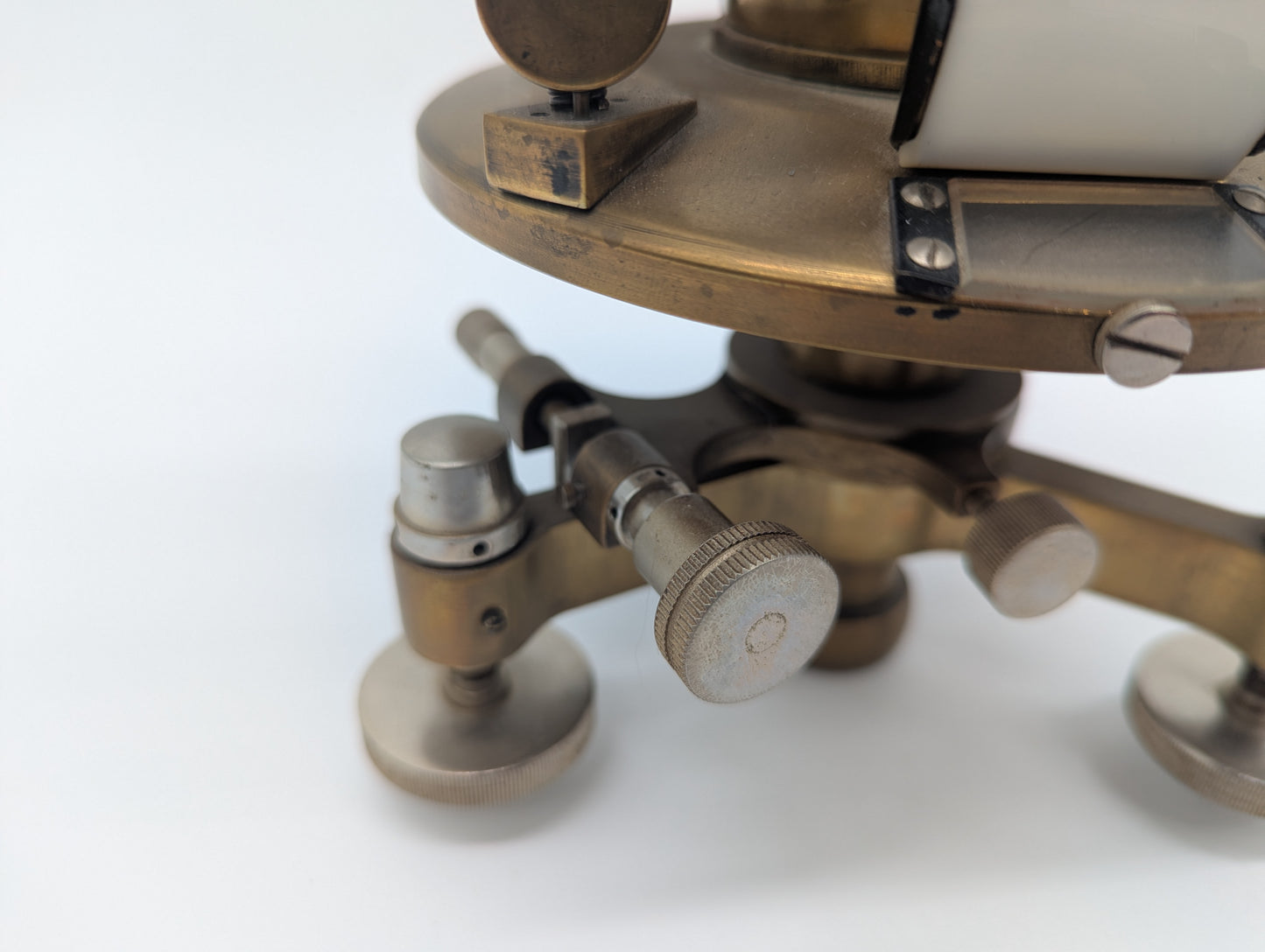 Theodolit Vermessungsinstrument Vintage aus Messing Messinstrument