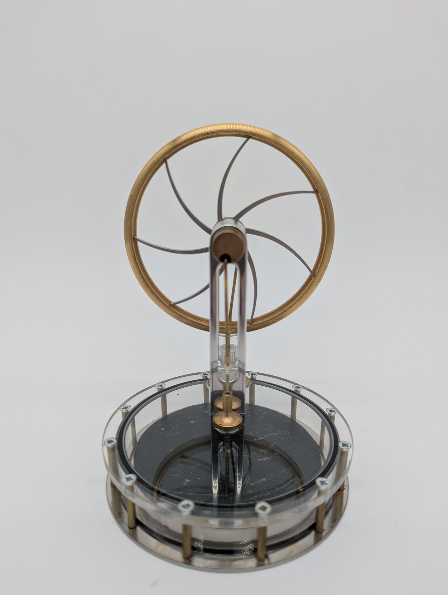 Stirlingmotor Modell Messinstrument für Windkraft Vintage Acryl