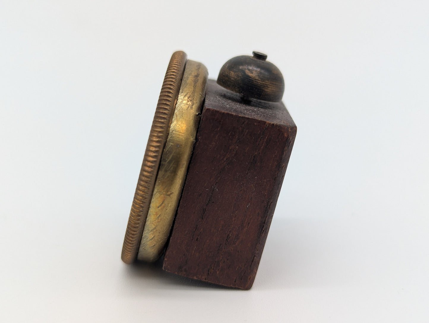 Reisewecker Wecker Miniatur Uhr mechanisch mit Holzkorpus und Messingring