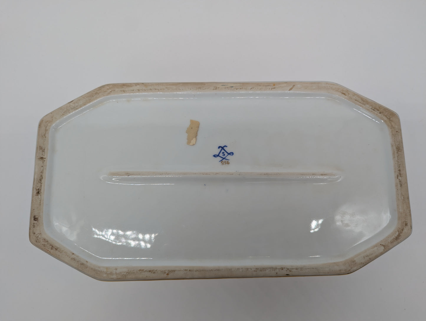 Porzellanschatulle Schmuckschatulle Handbemalt mit Landschaftsszenen vergoldet