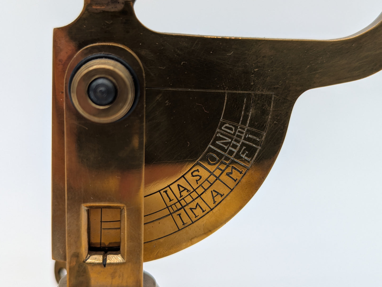 Sonnenuhr Mittagskanone aus Messing Messinstrument Astronomie Vintage