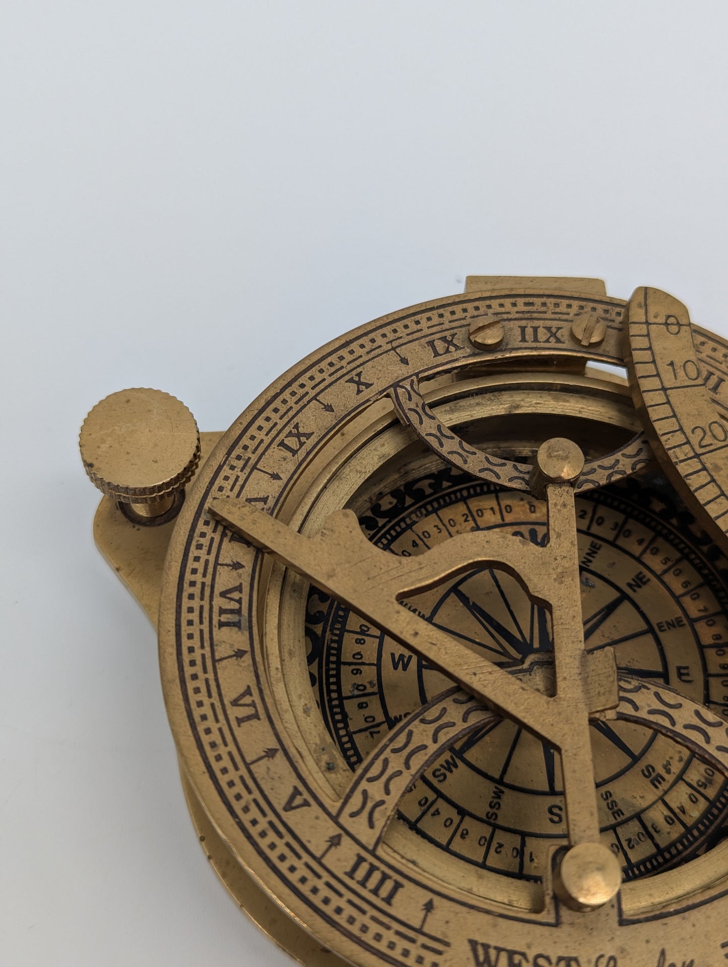 Messing Sonnenuhr mit Kompass West London Maritime Deko Vintage Stil