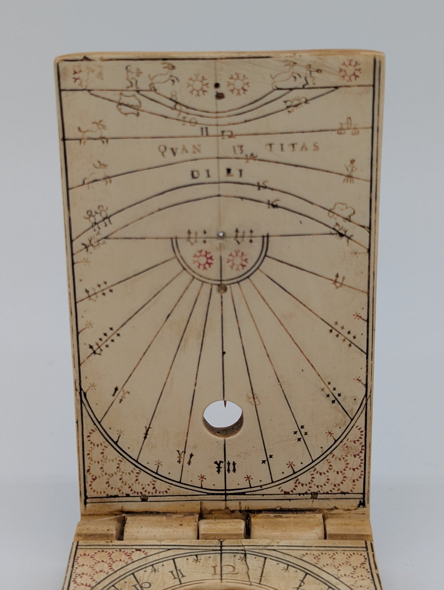 Antike Albrecht Karner Nürnberger Klappsonnenuhr aus 1661 Kompass Goldverzierung