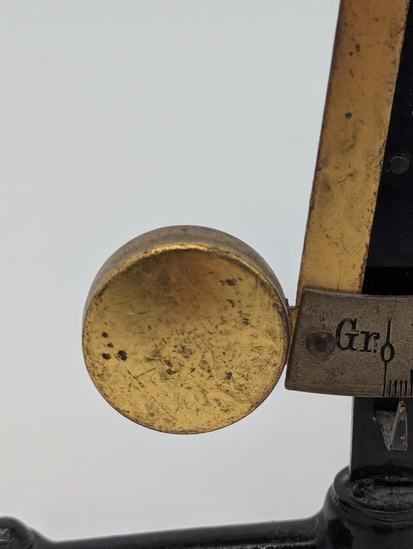 Briefwaage aus Messing und Gusseisen Vintage Waage Schreibtisch Deko