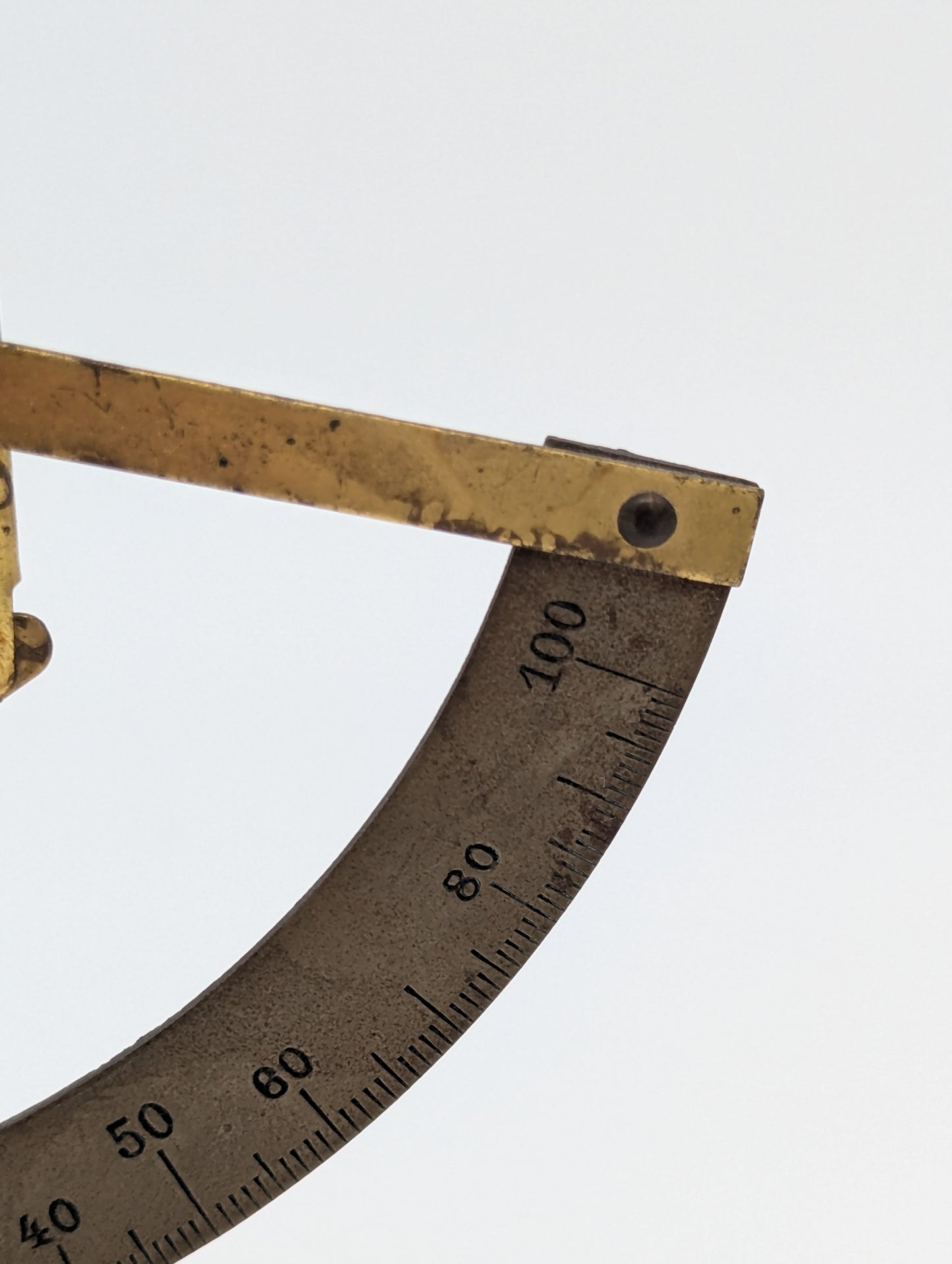 Briefwaage aus Messing und Gusseisen Vintage Waage Schreibtisch Deko