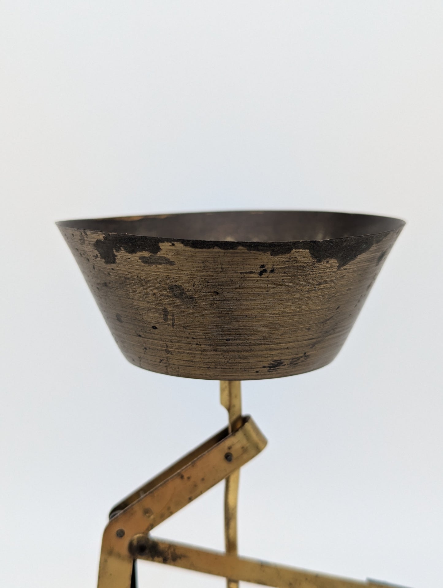 Briefwaage aus Messing und Gusseisen Vintage Waage Schreibtisch Deko