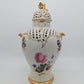 Capodimonte Porzellan Vase mit Deckel Blumendekor Durchbruch Goldverzierung