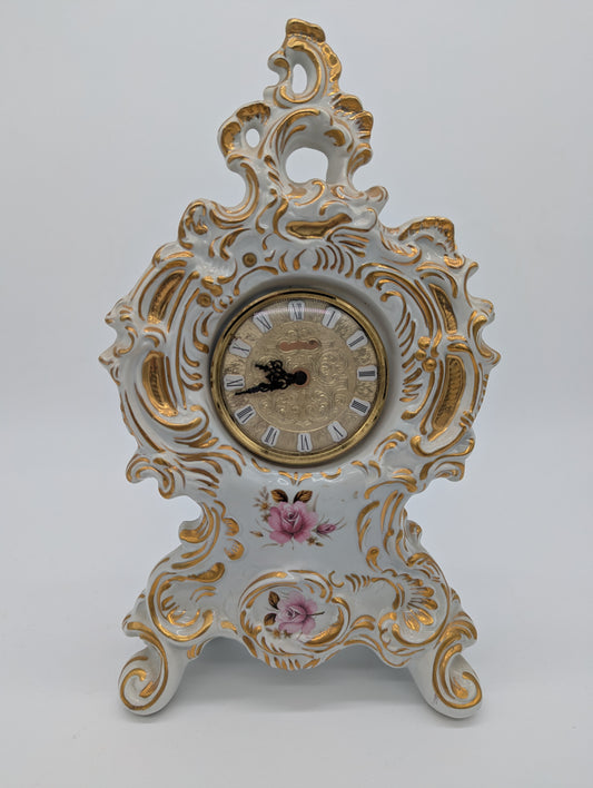 Carl Thieme Porzellan Tischuhr Rokoko Stil Florale Dekoration