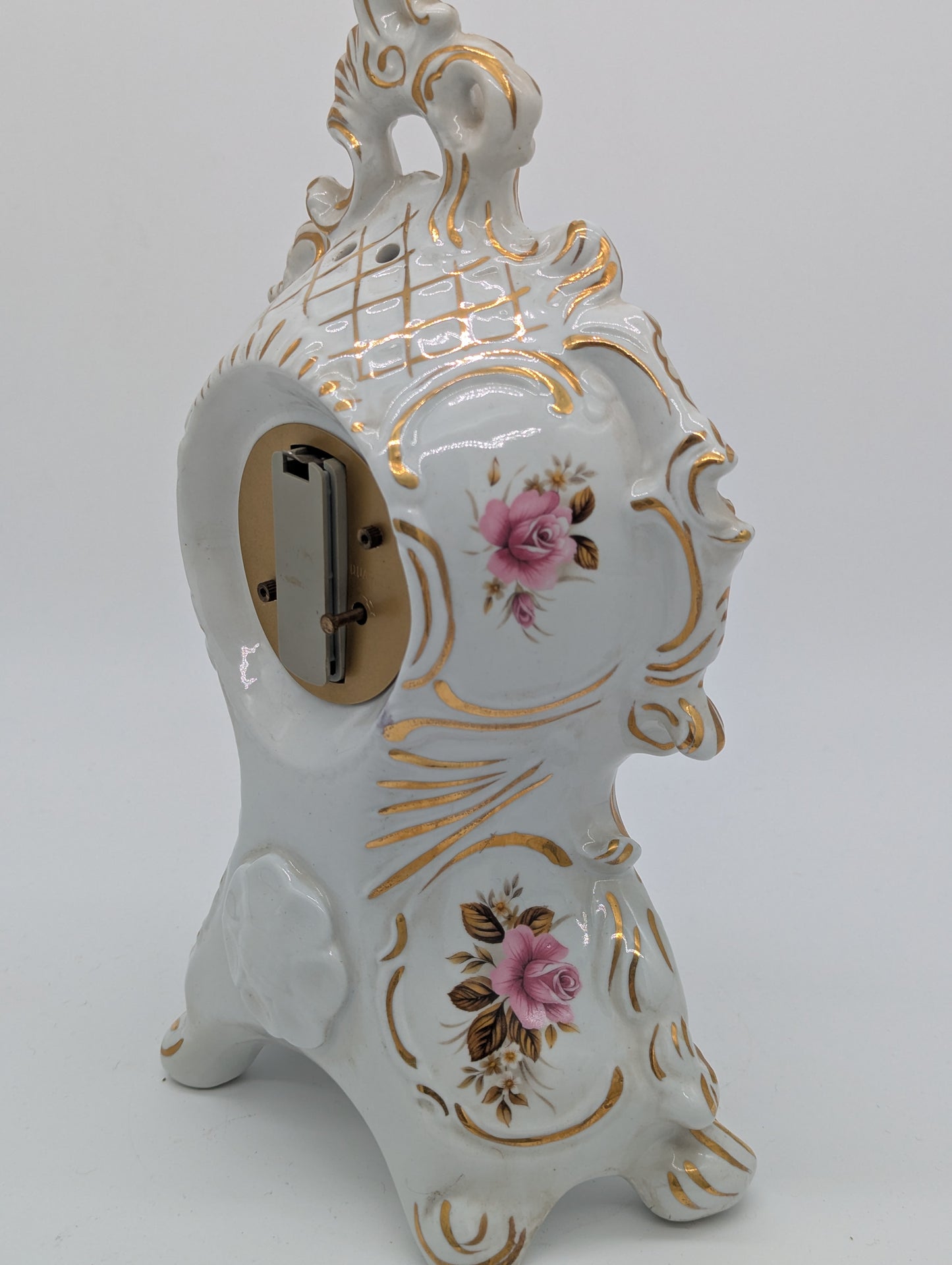 Carl Thieme Porzellan Tischuhr Rokoko Stil Florale Dekoration