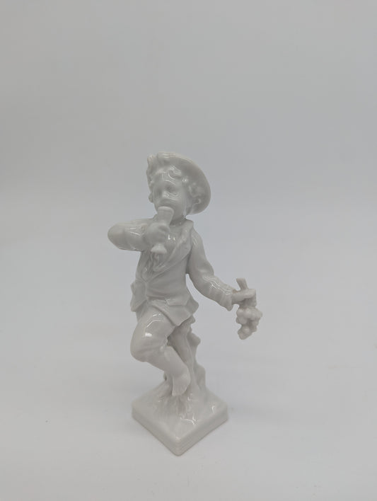 KPM Berlin Porzellanfigur Monatsfigur Skorpion Junge mit Trauben