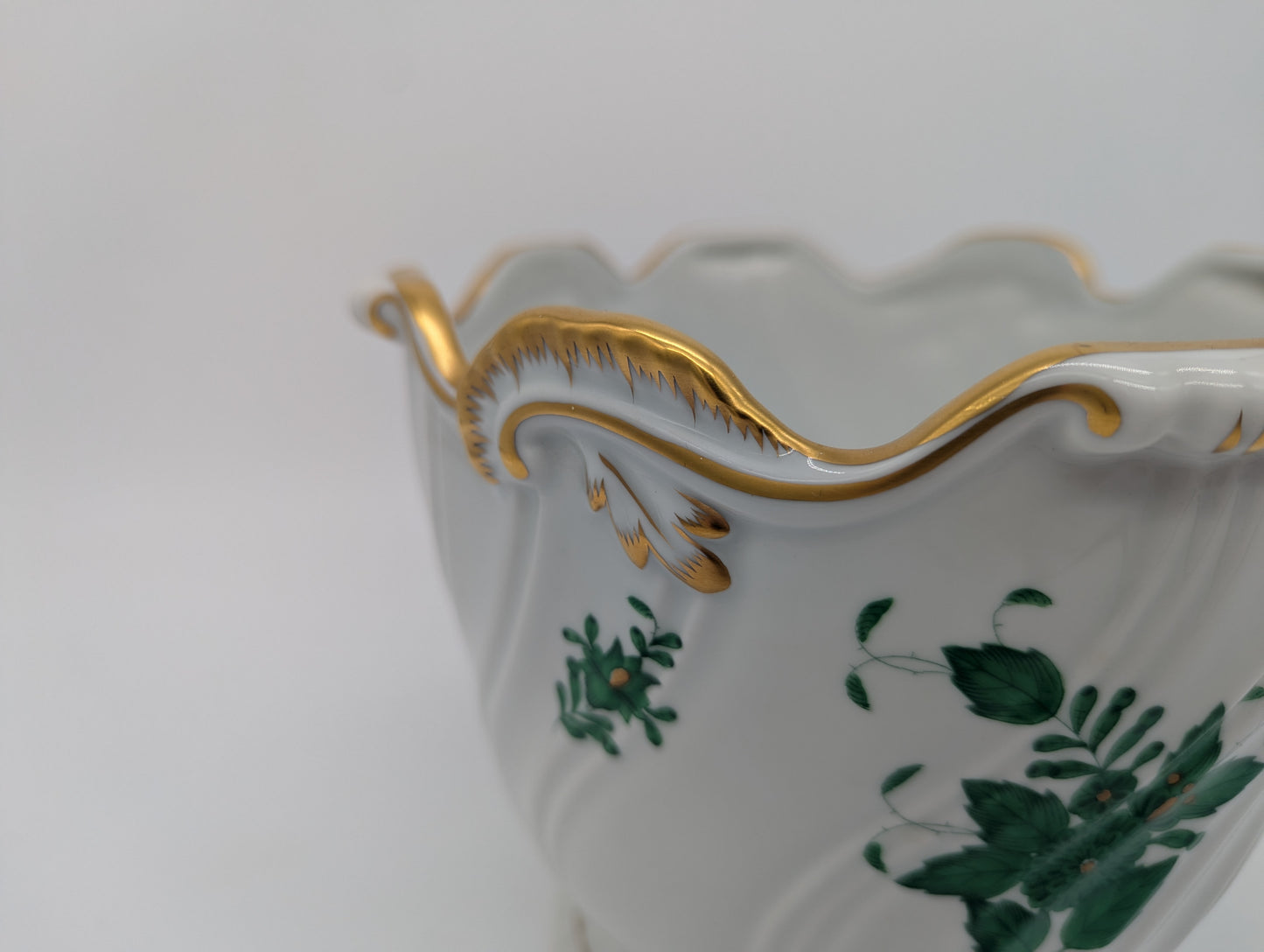 Herend Porzellan Übertopf Apponyi Grün Handbemalt mit Goldrand