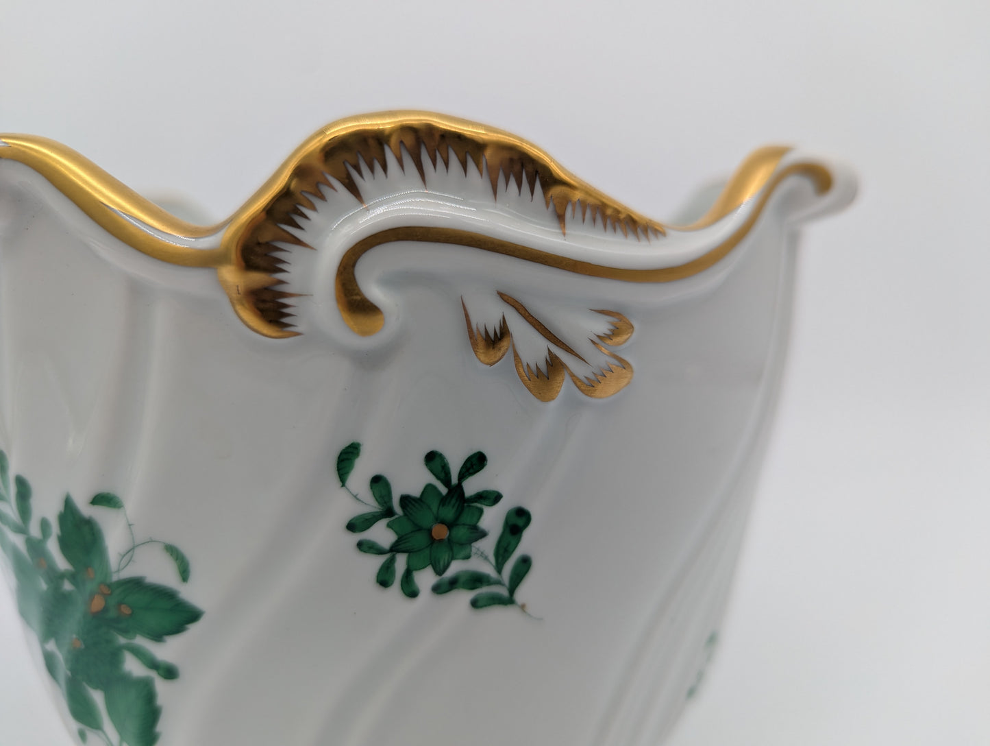 Herend Porzellan Übertopf Apponyi Grün Handbemalt mit Goldrand