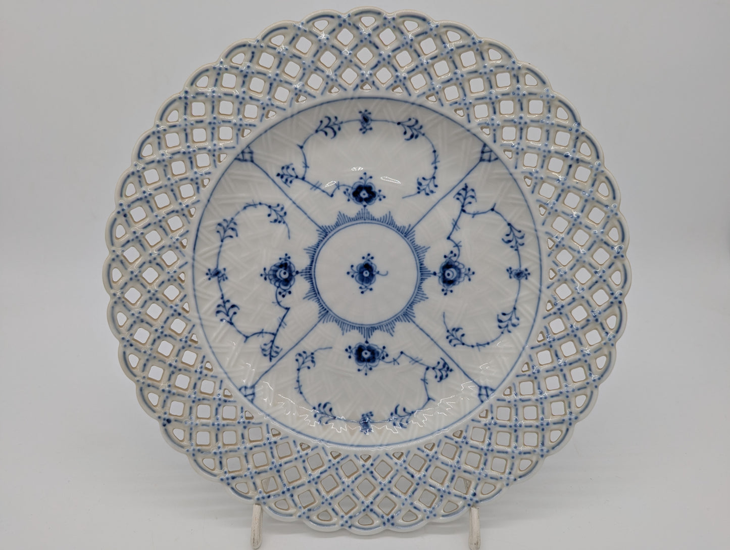 Royal Copenhagen Musselmalet Vollspitze Teller 1098 handbemalt