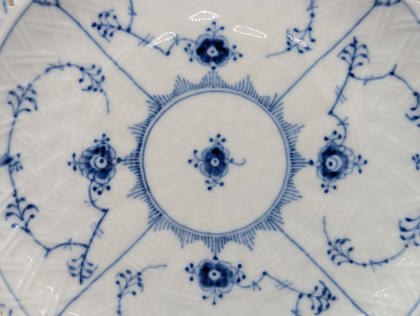 Royal Copenhagen Musselmalet Vollspitze Teller 1098 handbemalt