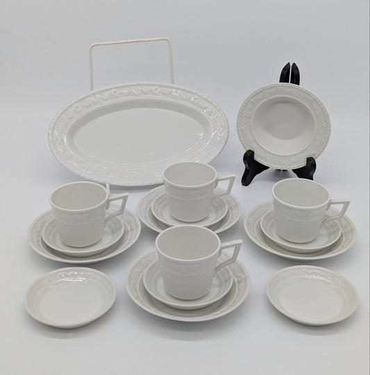 KPM Berlin Porzellan Service Serie Kurland Weiß für 4 Personen