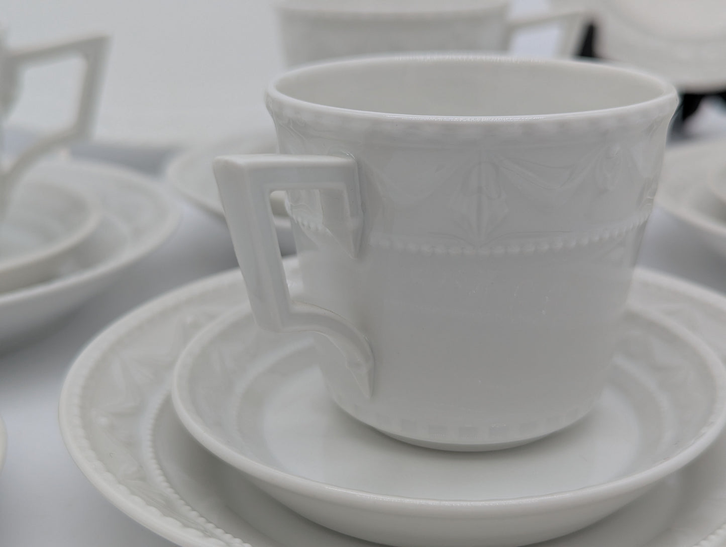 KPM Berlin Porzellan Service Serie Kurland Weiß für 4 Personen