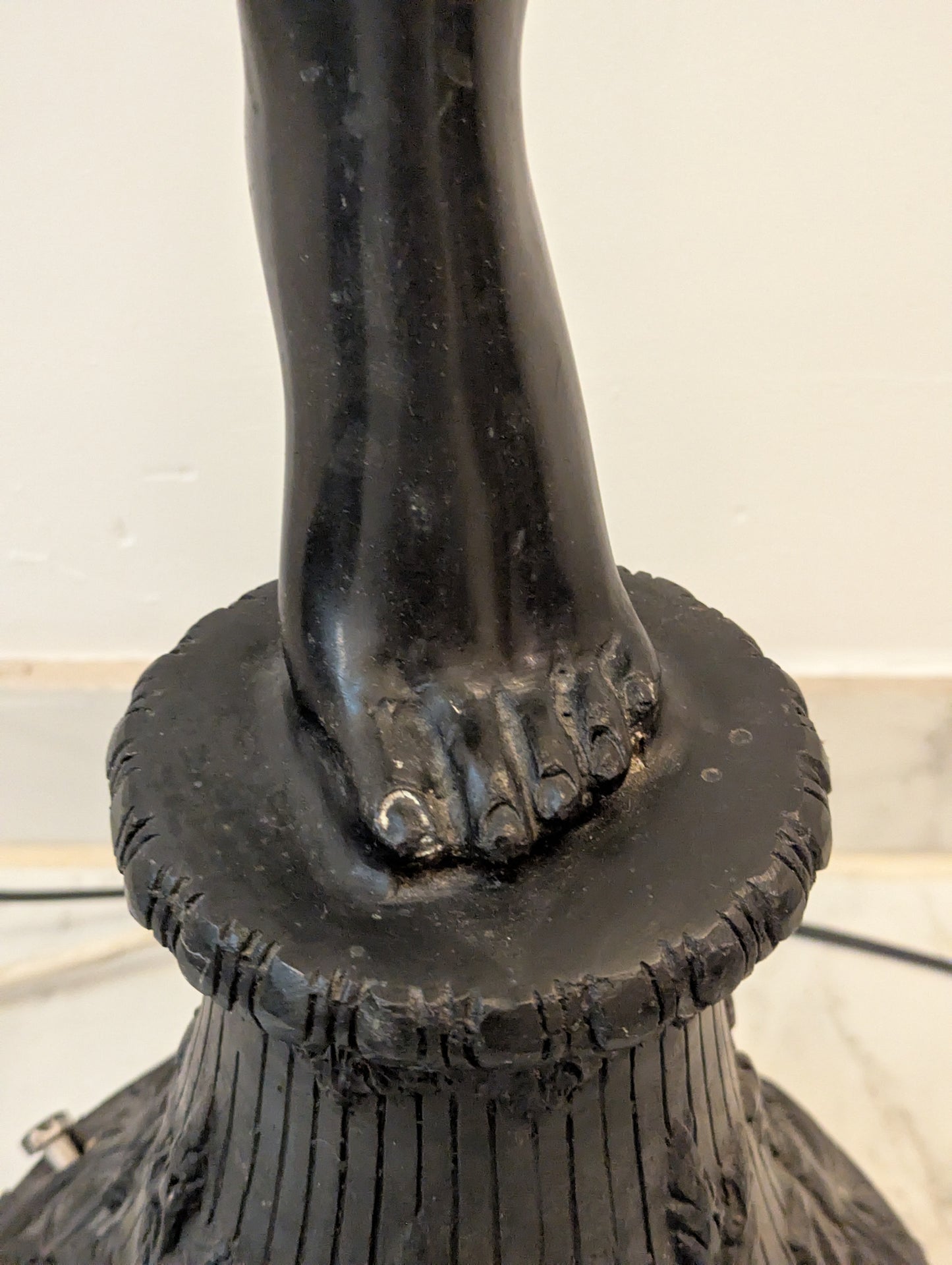 Paar Art Deco Bronze Lampen Tänzerinnen Figuren Lebensgroß