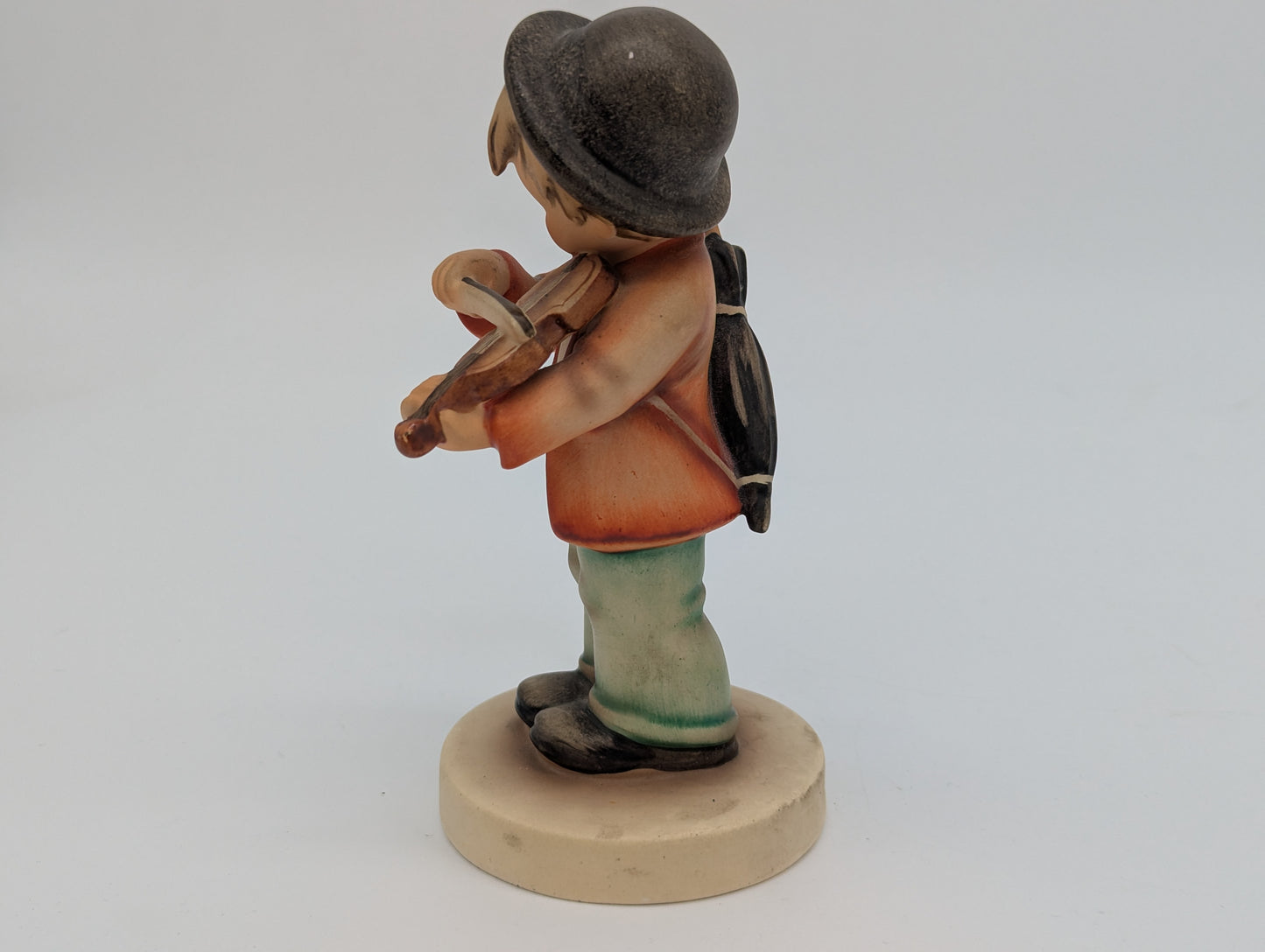 Goebel Hummel Figuren Paar Junge mit Geige und Mädchen mit Korb