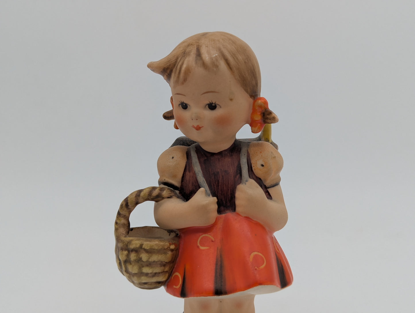 Goebel Hummel Figuren Paar Junge mit Geige und Mädchen mit Korb