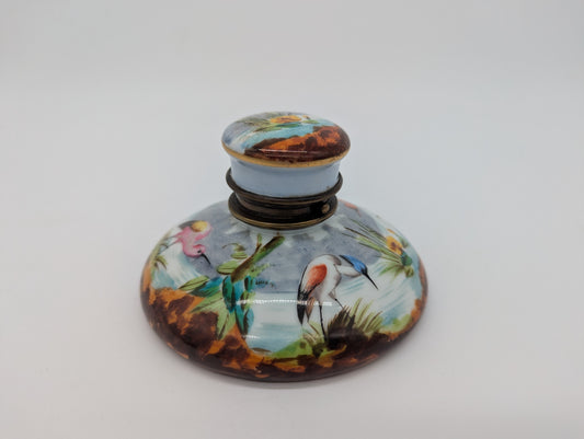 Antikes Tintenfass Handbemalt Emaille Vogelmotiv mit Messingfassung