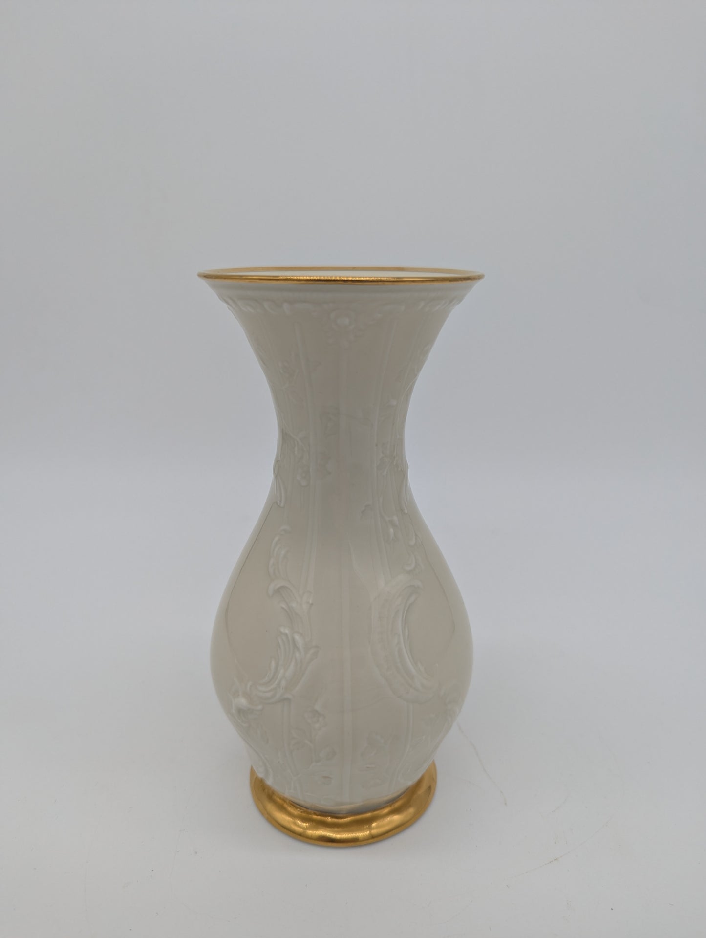 Rosenthal Porzellan Vase Reliefdekor Weiß mit Goldrand und Goldfuß