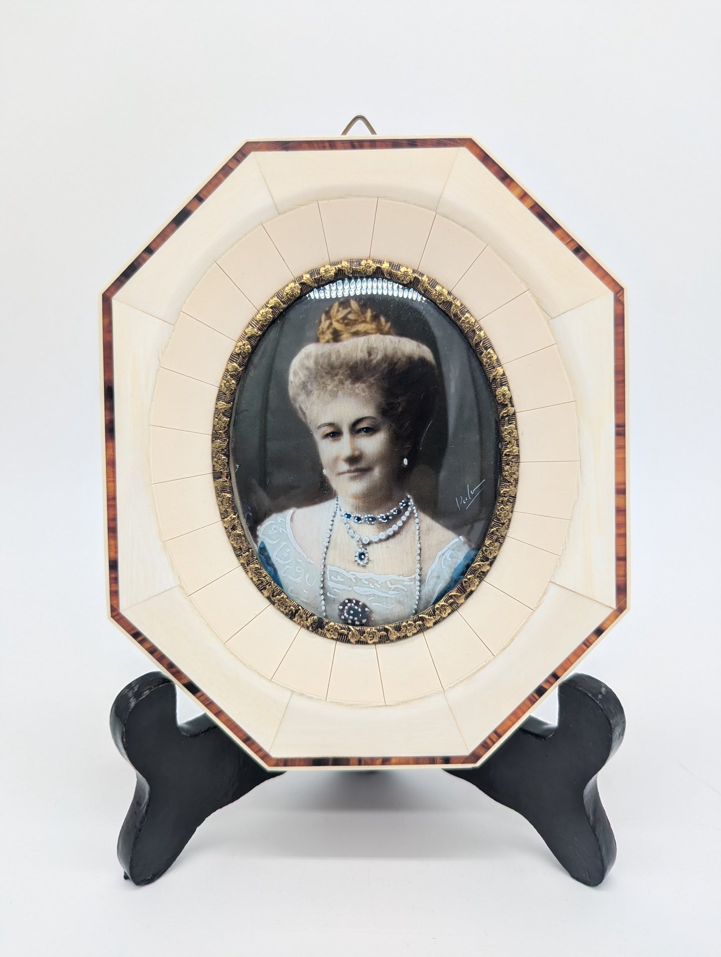 Lupenmalerei Miniaturmalerei Porträt Auguste Viktoria im verzierten Rahmen