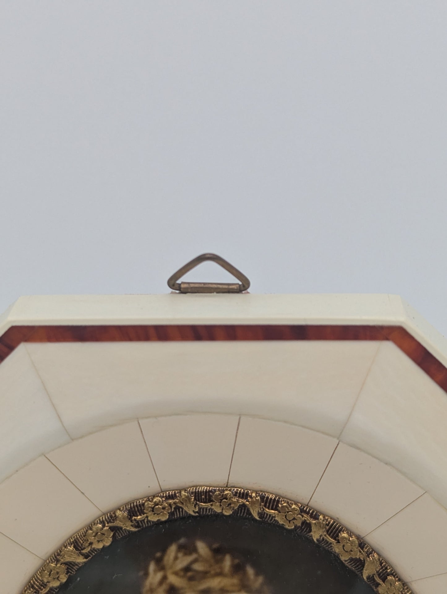 Lupenmalerei Miniaturmalerei Porträt Auguste Viktoria im verzierten Rahmen