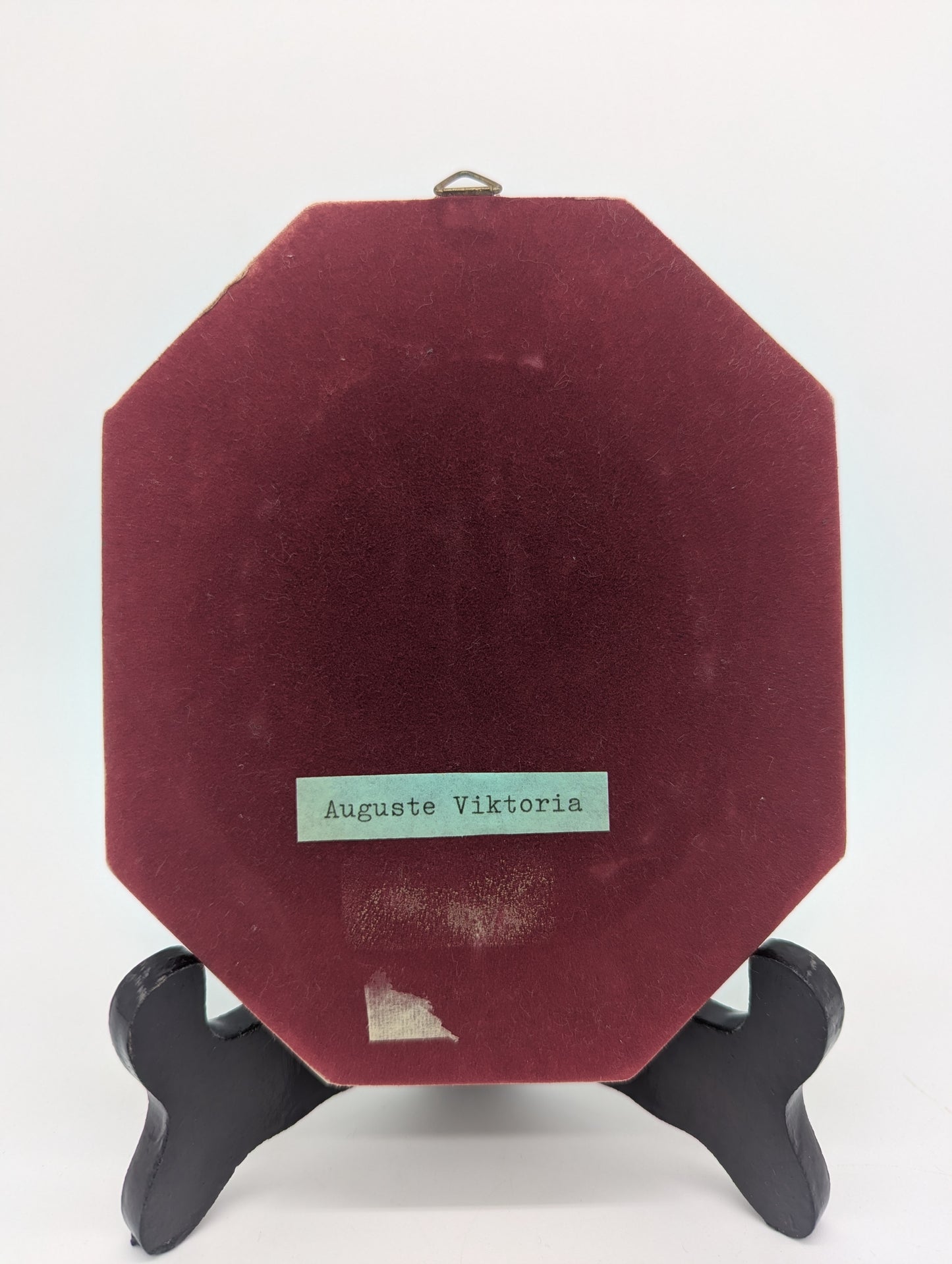 Lupenmalerei Miniaturmalerei Porträt Auguste Viktoria im verzierten Rahmen