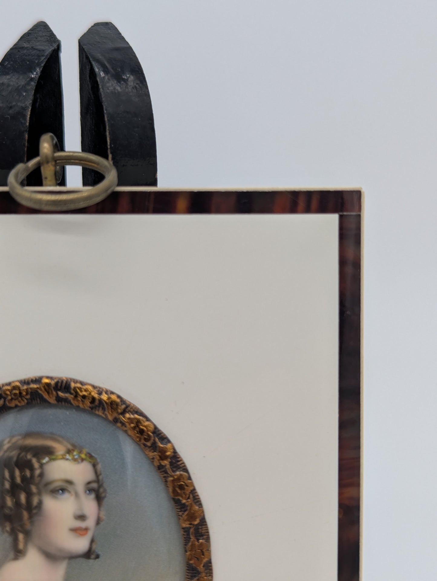 Lupenmalerei Miniaturmalerei Porträt einer Dame im blauen Kleid signiert