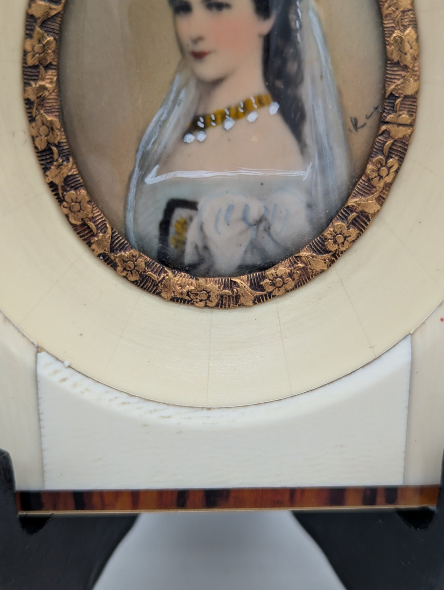 Kaiserin Elisabeth Sisi Lupenmalerei Porträt Miniatur im rechteckigen Rahmen