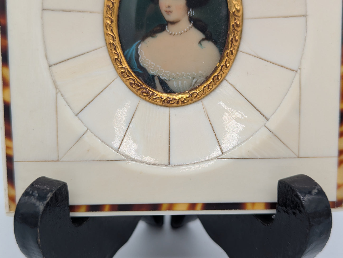 Lupenmalerei Maria Mancini nach Mignard feine Porträt Miniatur im Rahmen