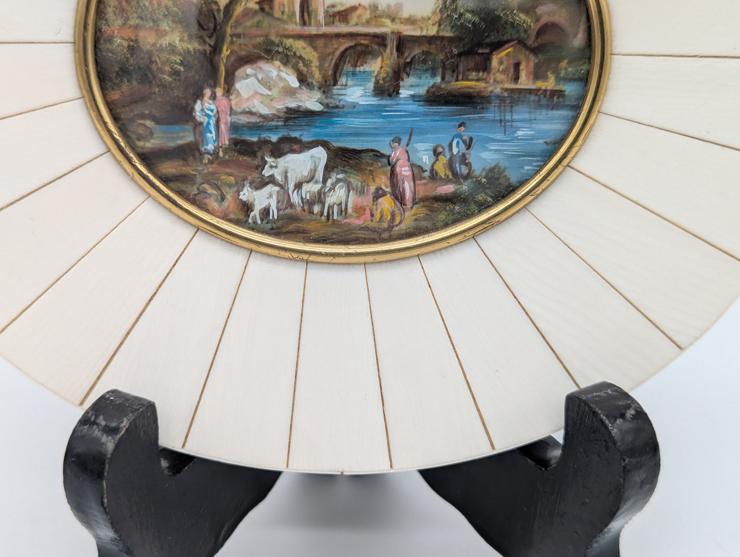 Lupenmalerei Italienische Flusslandschaft mit Figuren Miniatur im Rahmen