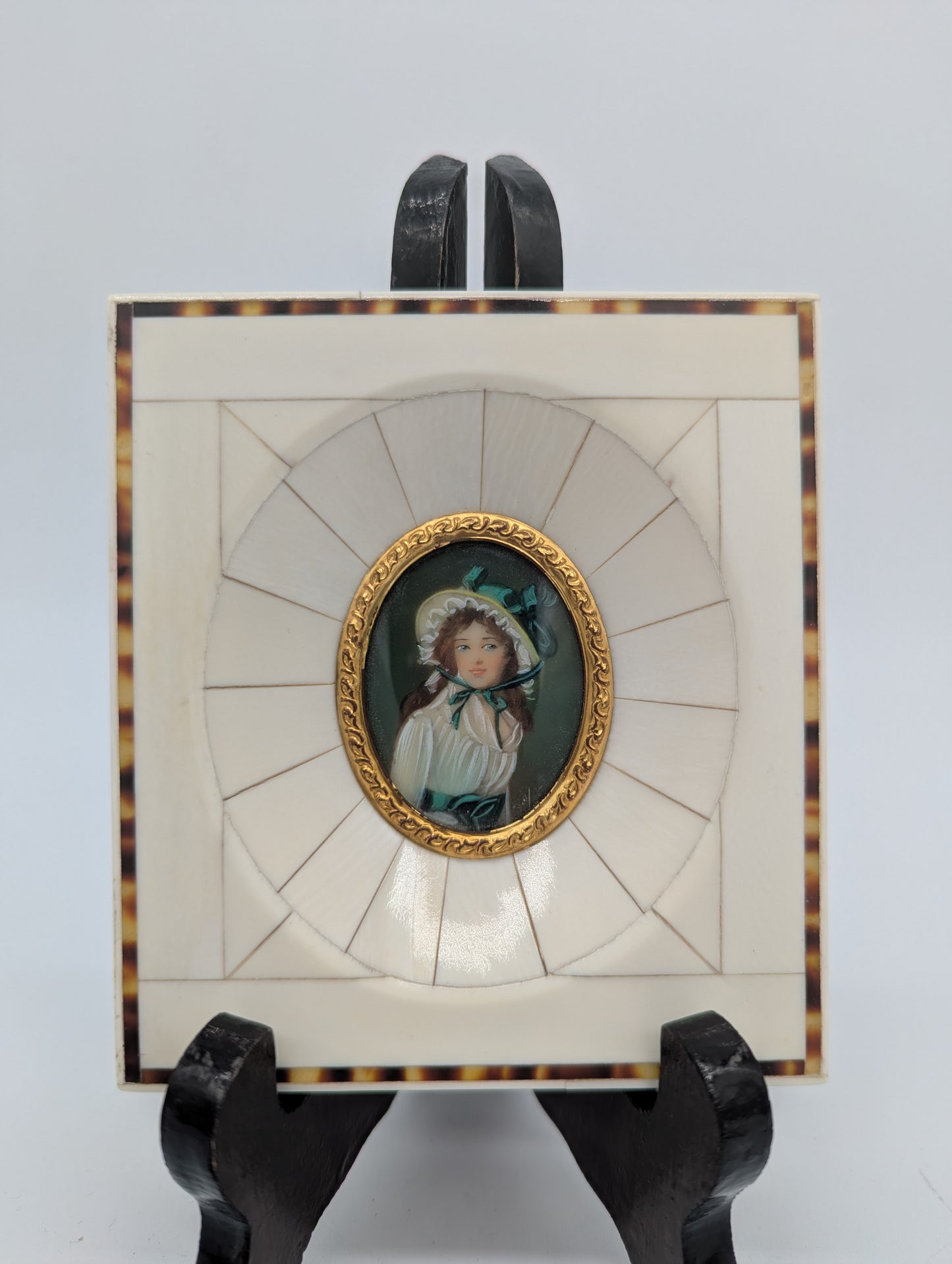 Lupenmalerei Madame Seriziat feine Porträt Miniatur im Rahmen Bild