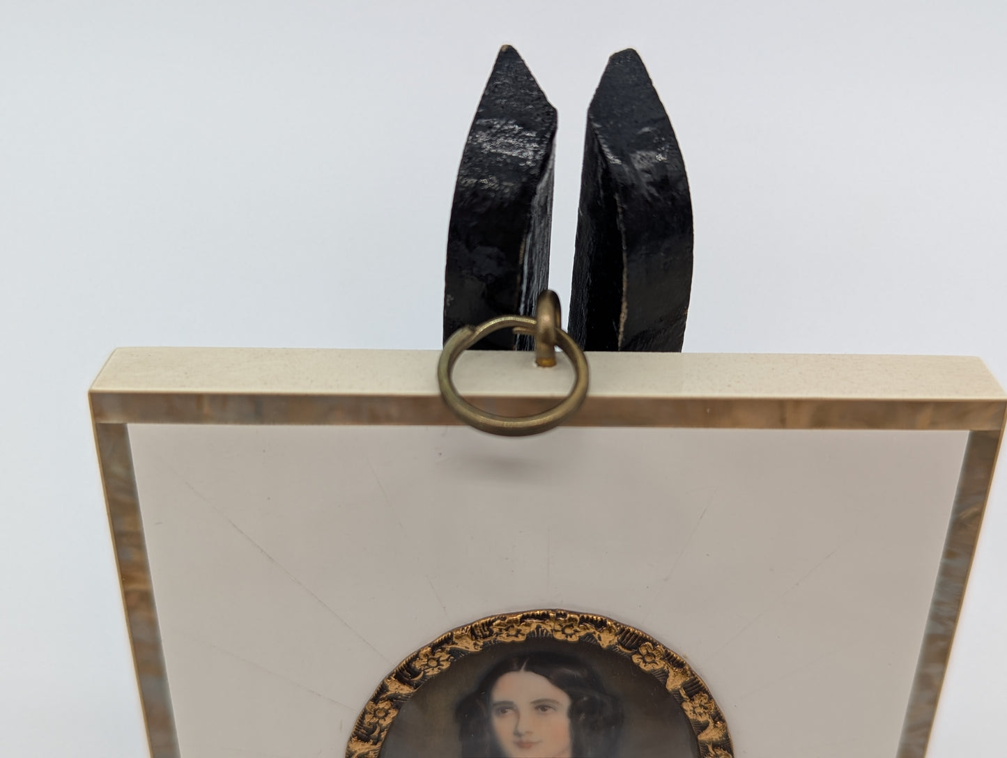 Lupenmalerei Caroline Lizius feine Porträt Miniatur im Rahmen