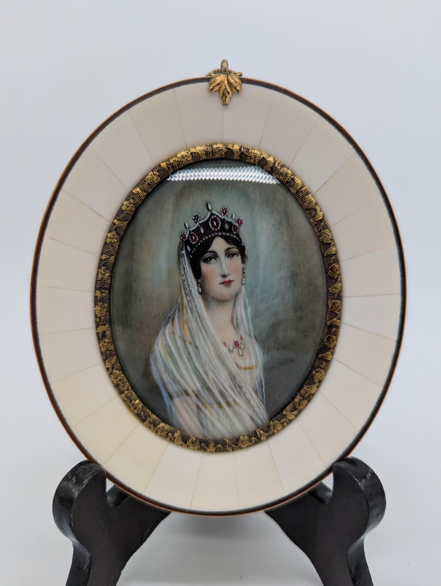 Lupenmalerei Miniaturmalerei Adlige Dame feine Porträt Miniatur im Rahmen