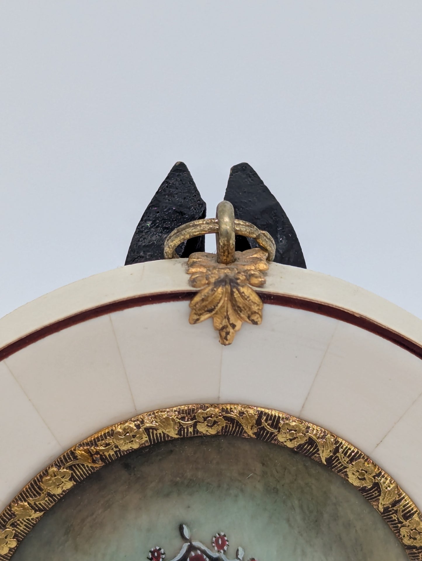 Lupenmalerei Miniaturmalerei Adlige Dame feine Porträt Miniatur im Rahmen