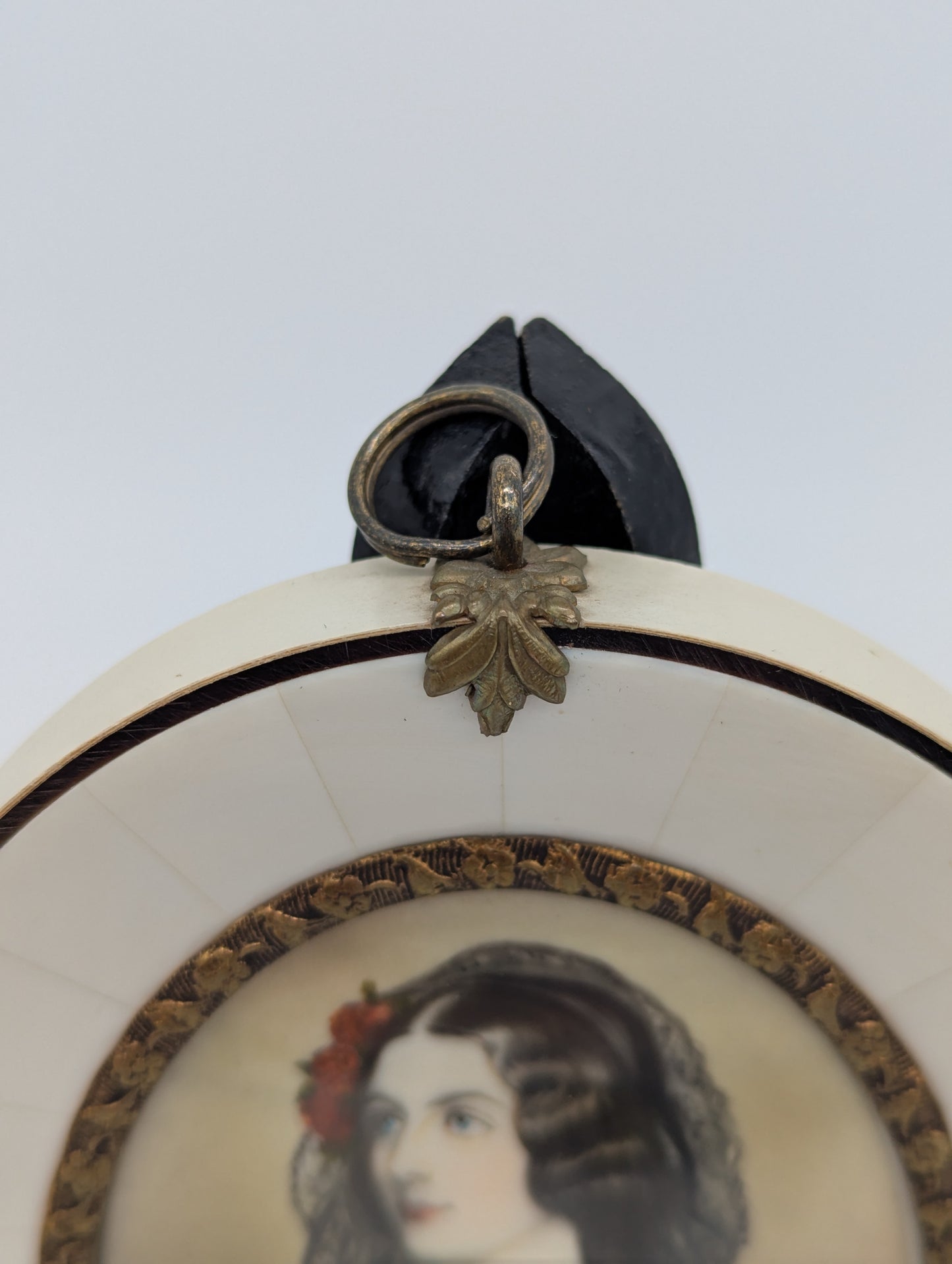 Lupenmalerei Miniatur Lola Mouter feine Porträt Miniatur im Rahmen