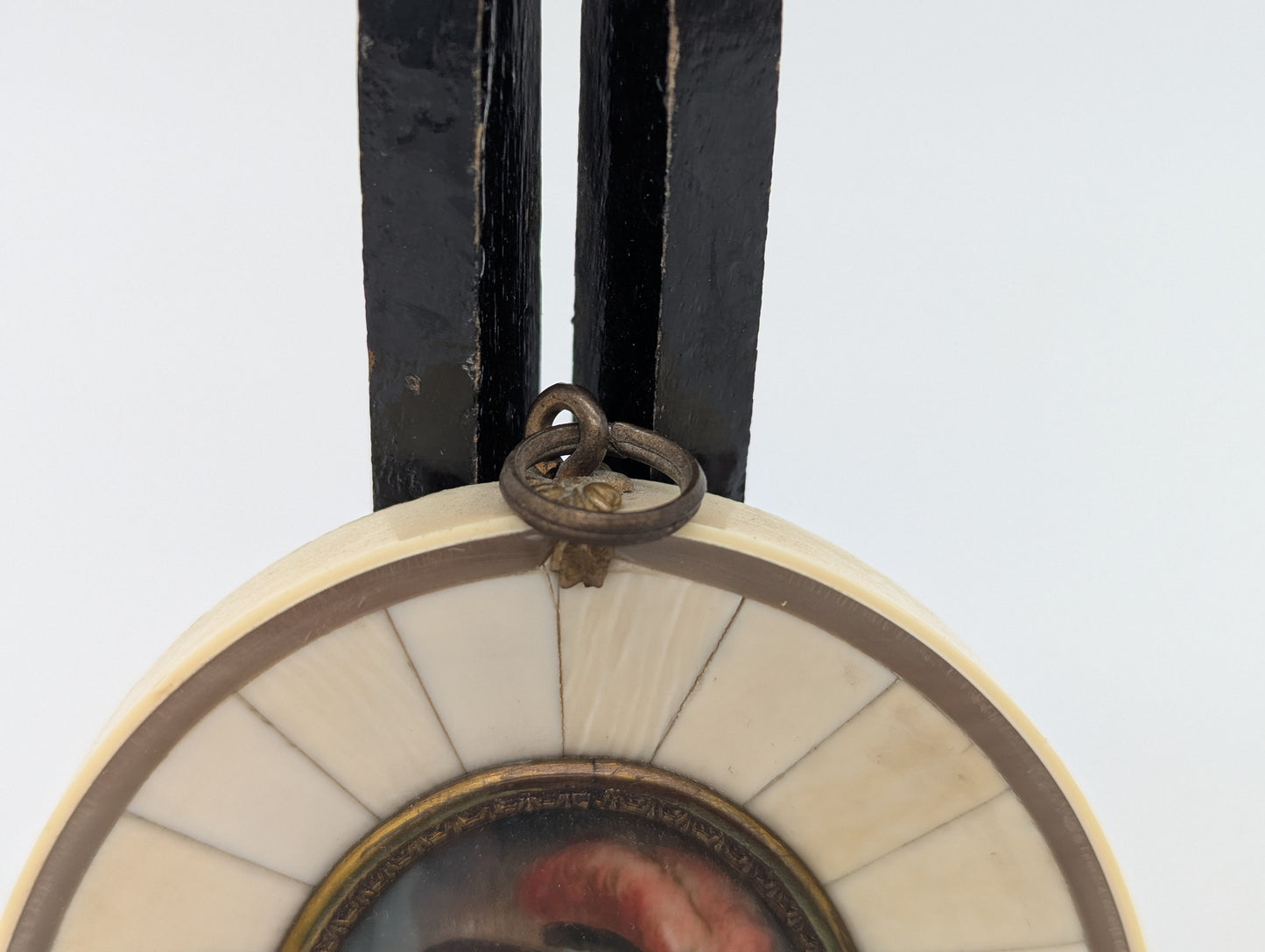 Lupenmalerei Edle Dame im Rokoko-Stil Porträt Miniatur im Rahmen