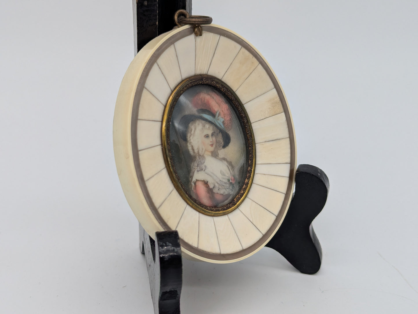 Lupenmalerei Edle Dame im Rokoko-Stil Porträt Miniatur im Rahmen